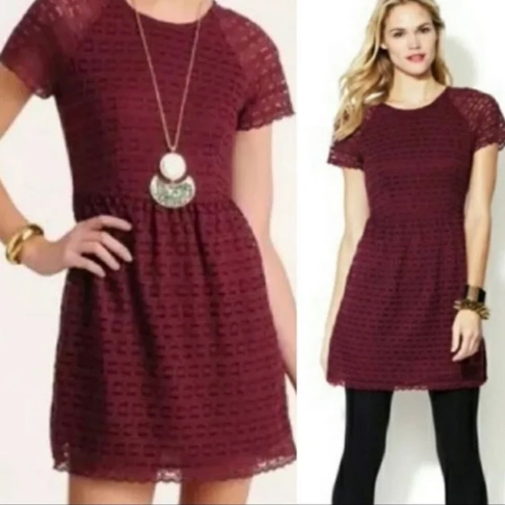Free people candy woven lace dress in Burgundy. Size 2. Excellent condition!
